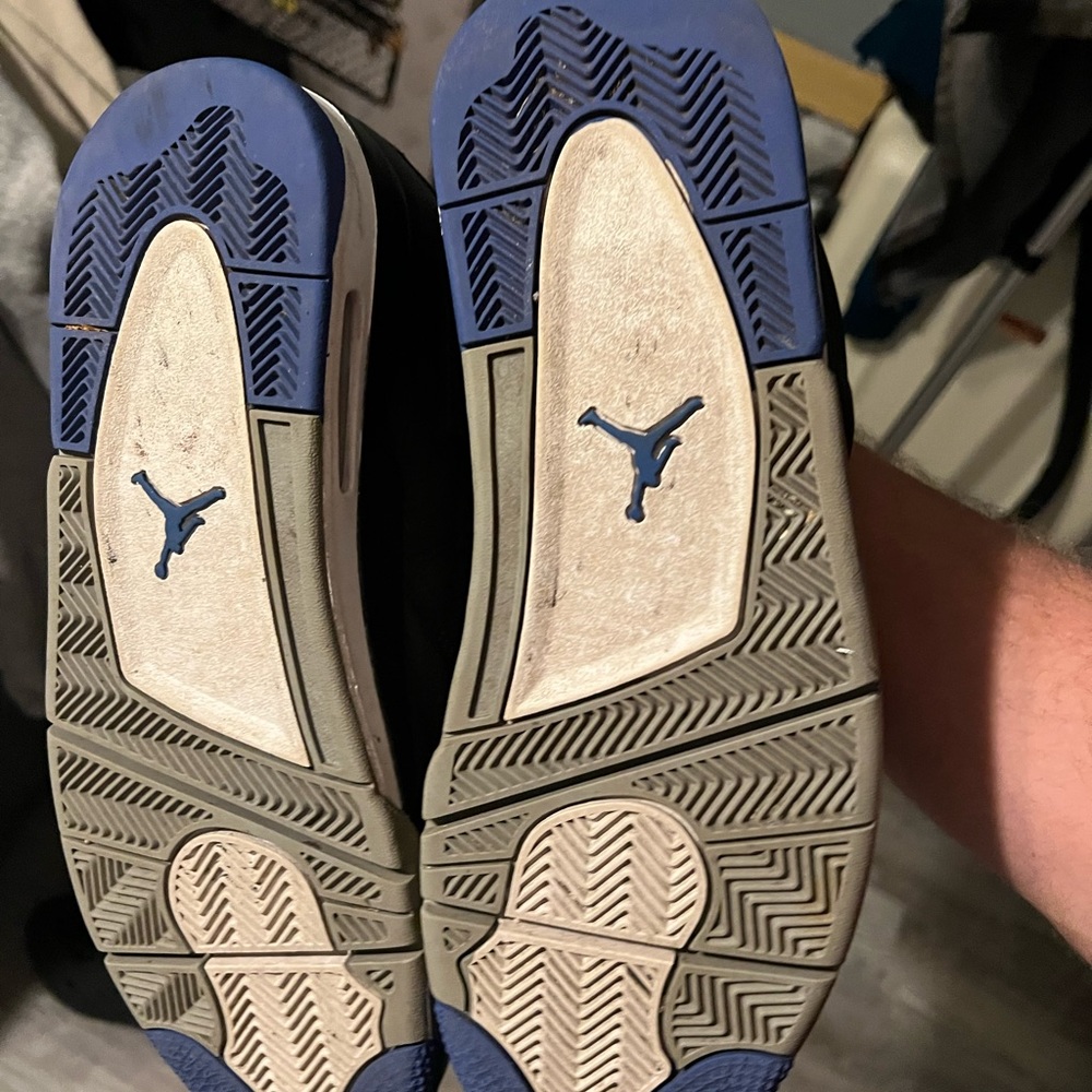 Jordan 4’s size 12